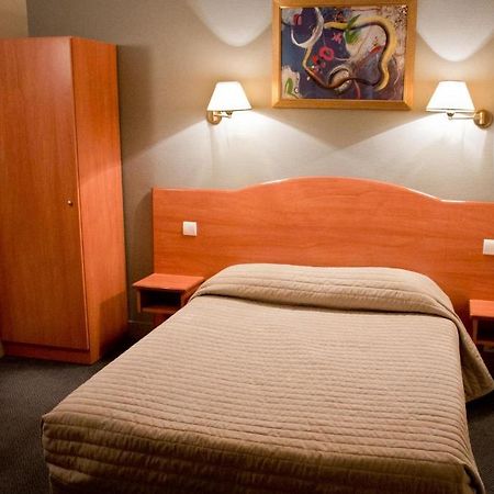 Camelia Hotel Paris Room photo