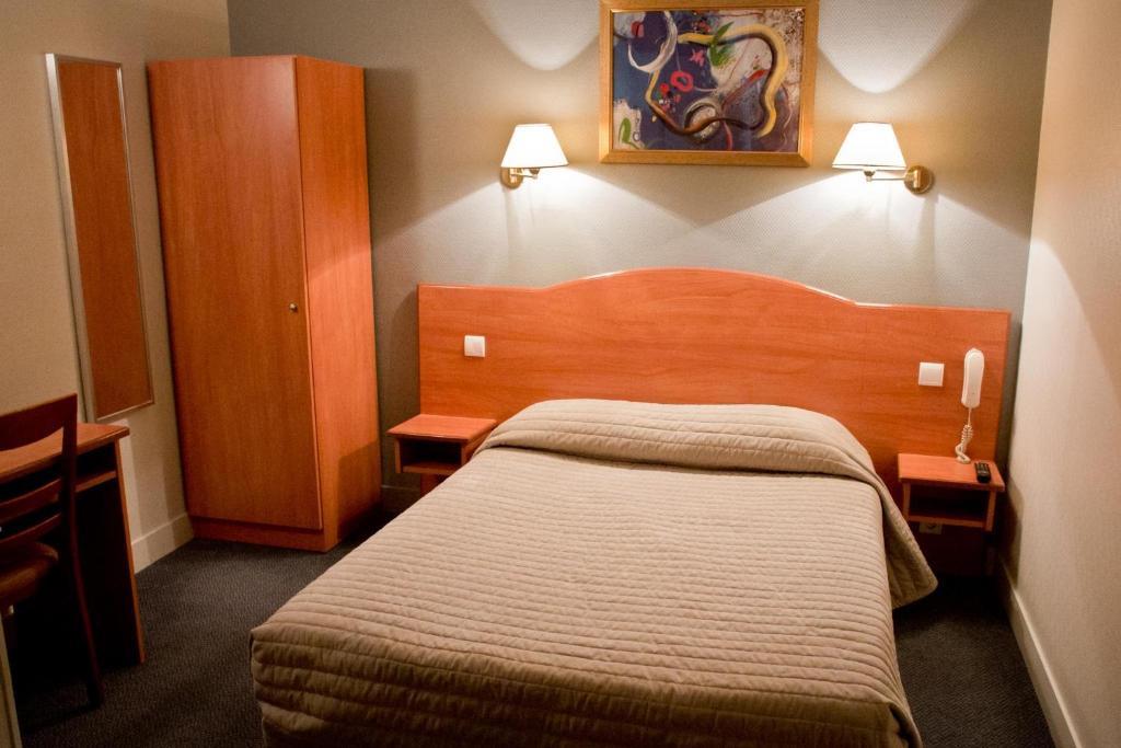 Camelia Hotel Paris Room photo