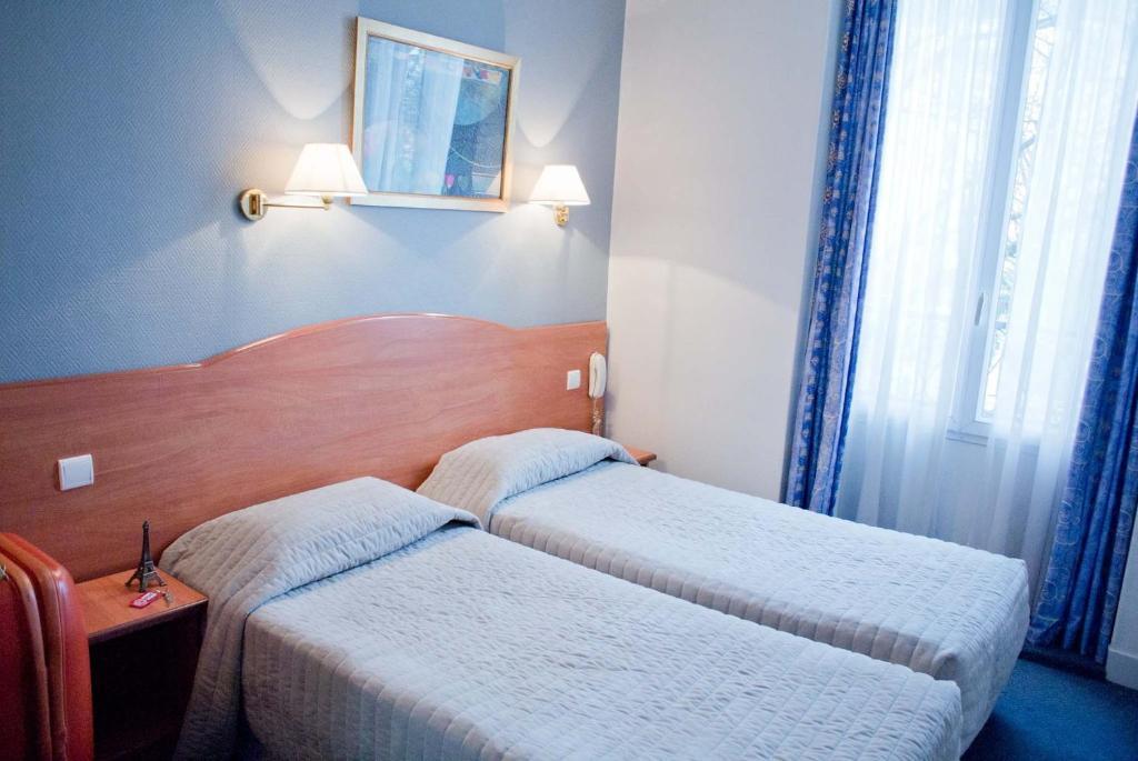 Camelia Hotel Paris Room photo