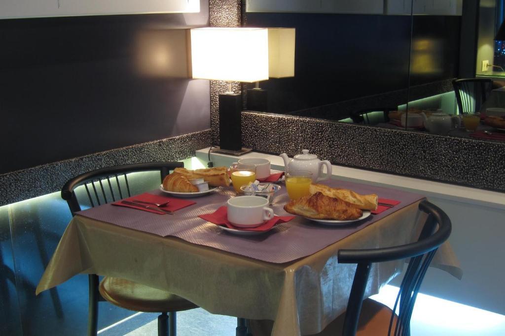 Camelia Hotel Paris Exterior photo